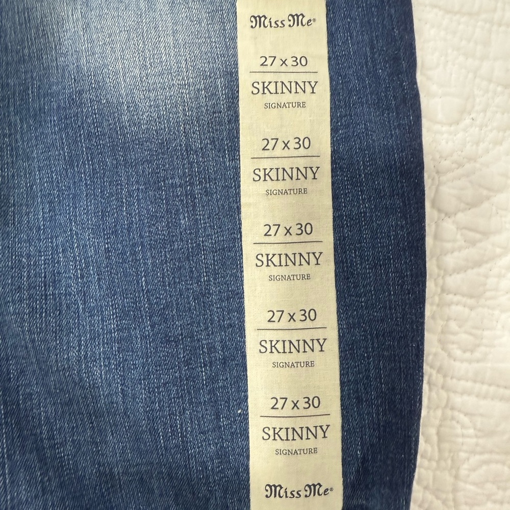 Miss Me Signature Dark Blue Skinny Jeans NWT - Picture 11 of 12